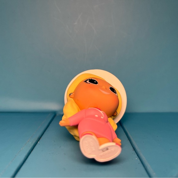 Funko Mystery Mini - Day-to-Night Barbie + Malibu Barbie - Picture 3 of 6